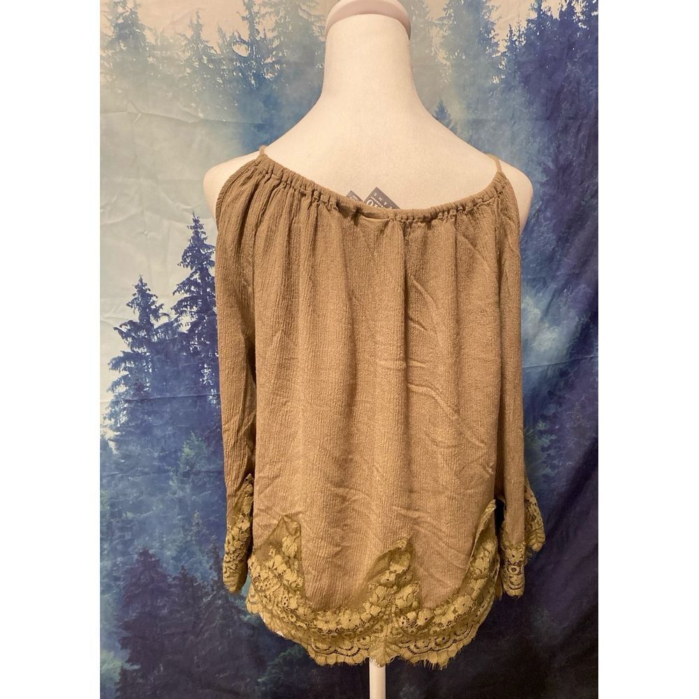 Women's Large Cold Shoulder Top - Picture 5 of 8